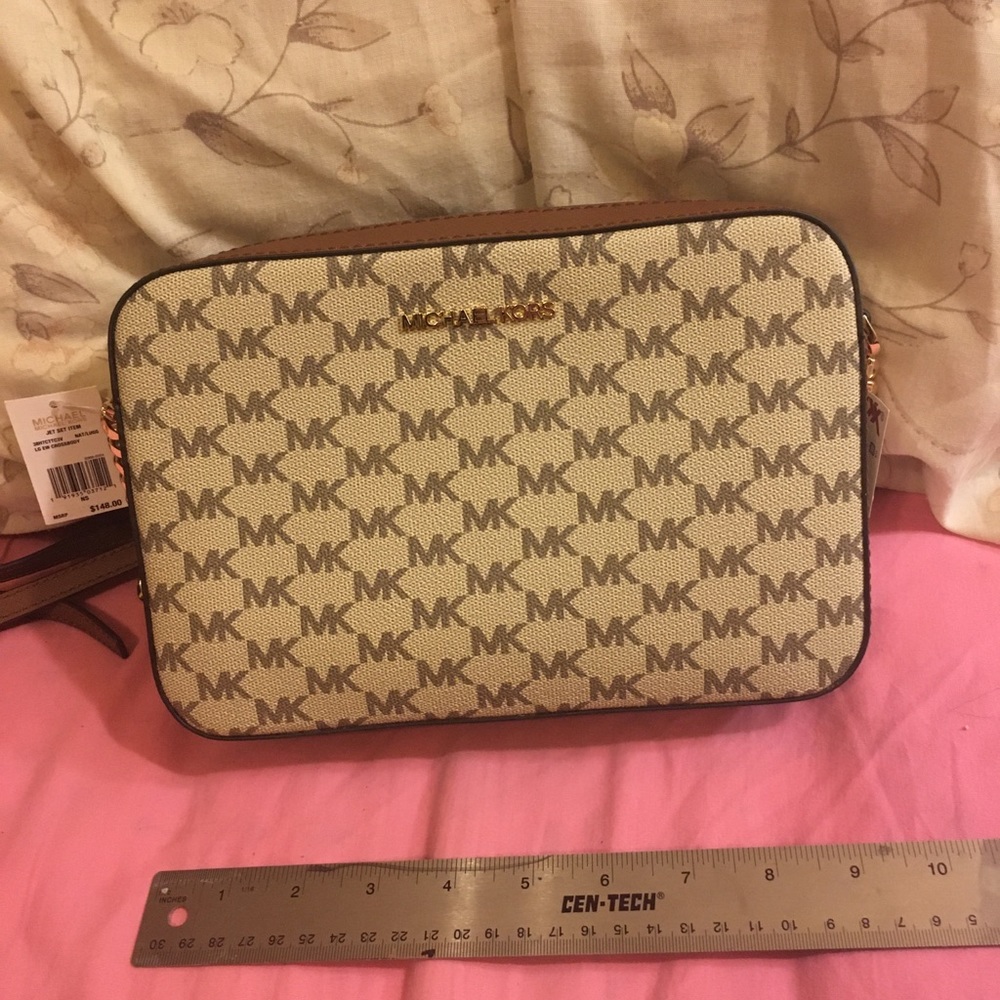 Michael kors jet set crossbody